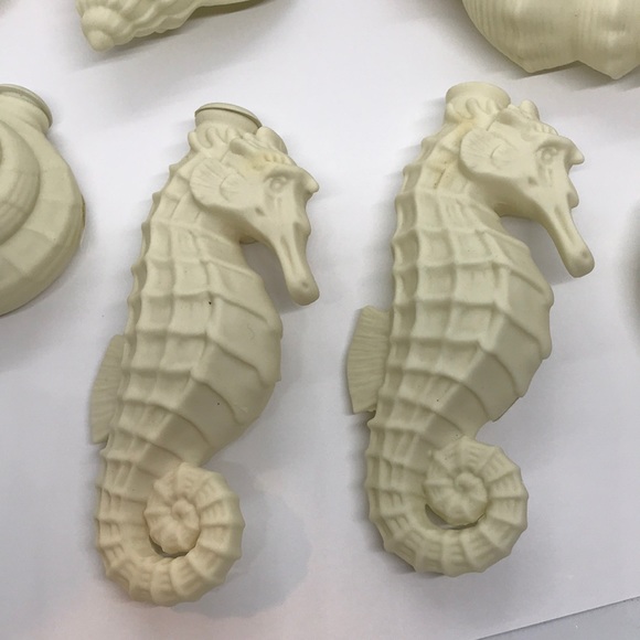 Vintage Old World Christmas Seashell Light Covers - Picture 2 of 6